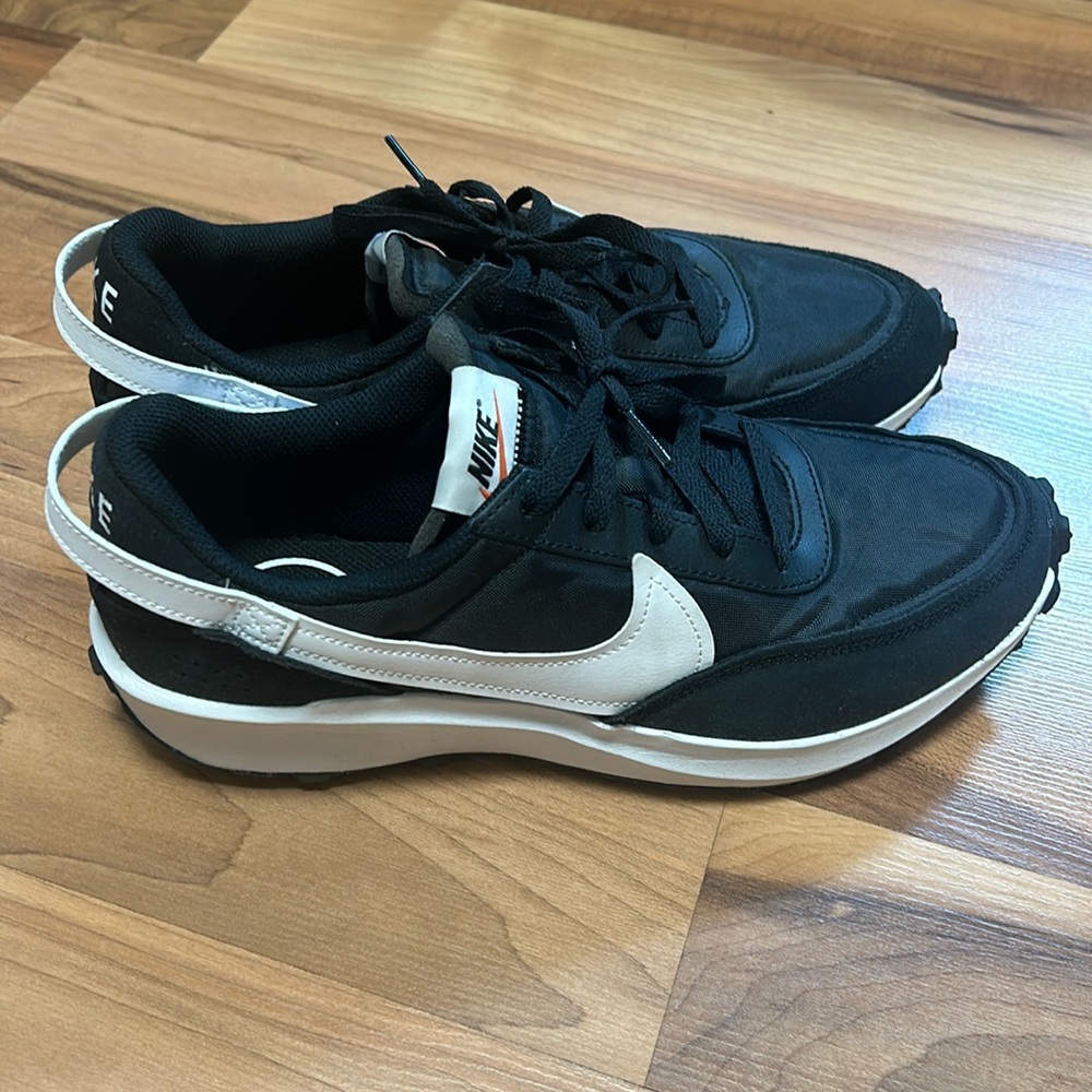 Nike Waffle Debut